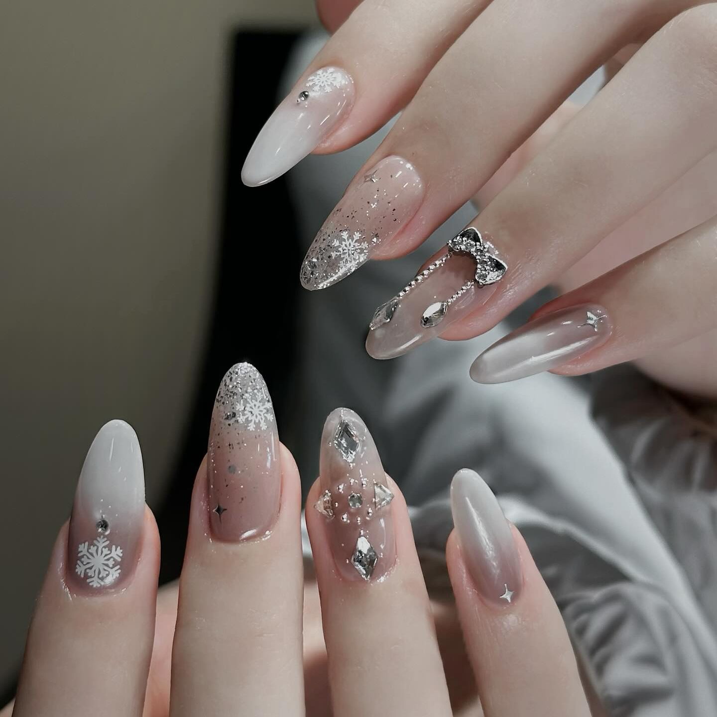 Stellar Nails Spa Không Gian